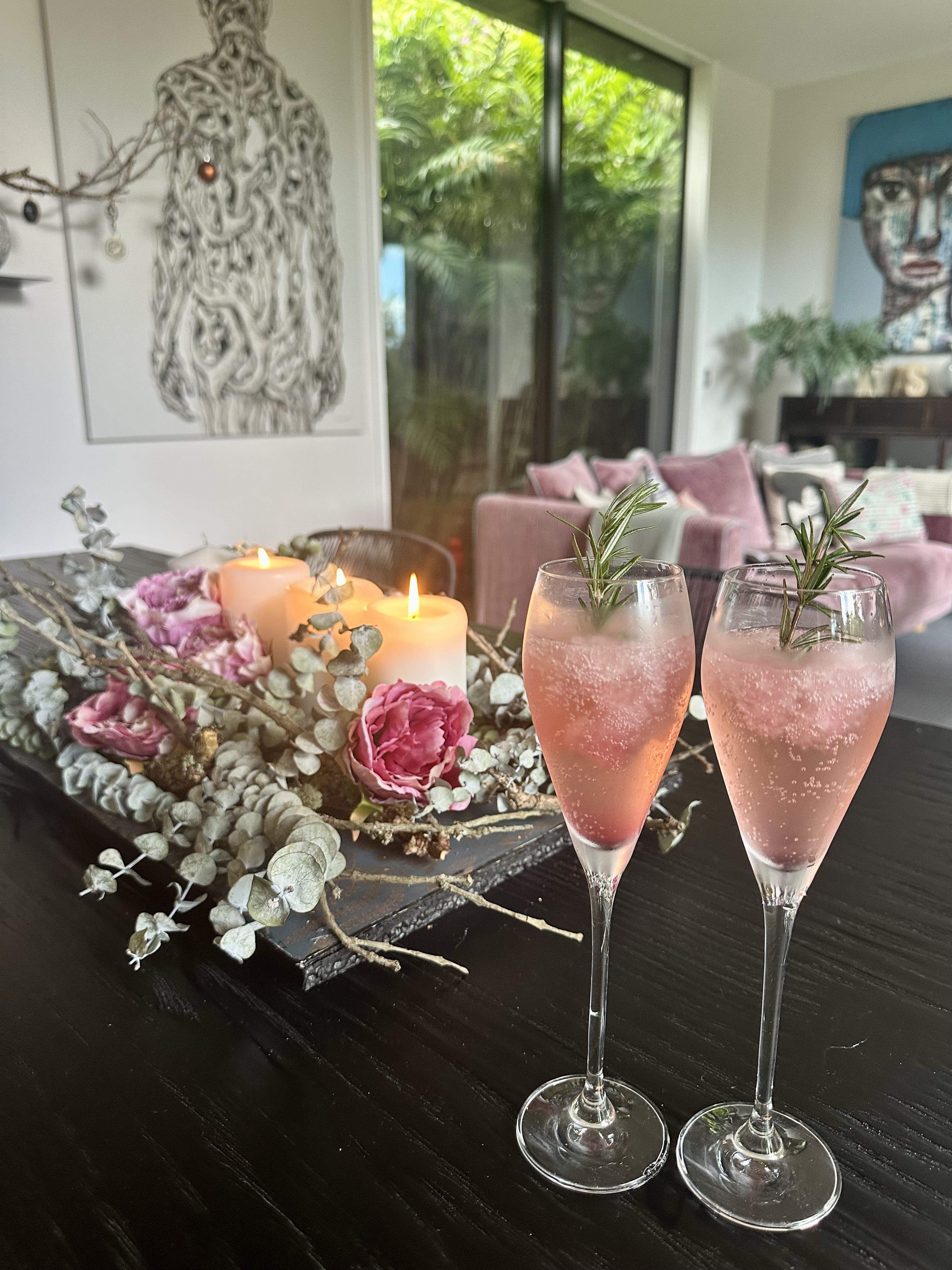 Festive Fizz: Rosemary, Orange & Cranberry Cocktail