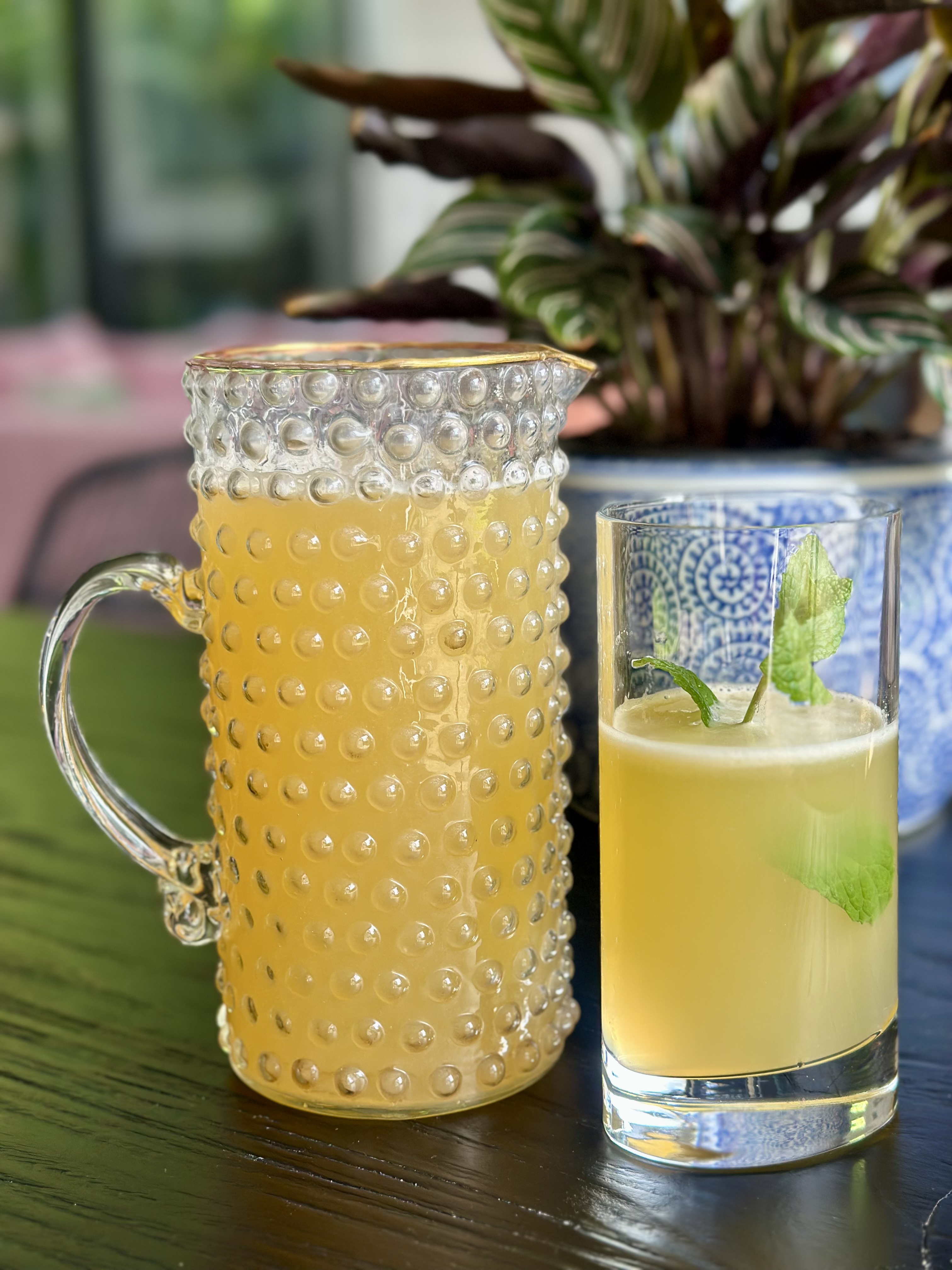 Homemade lemonade (no refined sugar)
